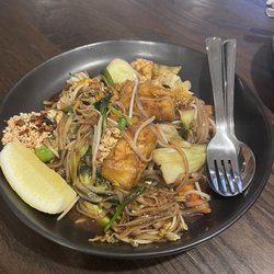 Aroy Thai Express - Pad thai