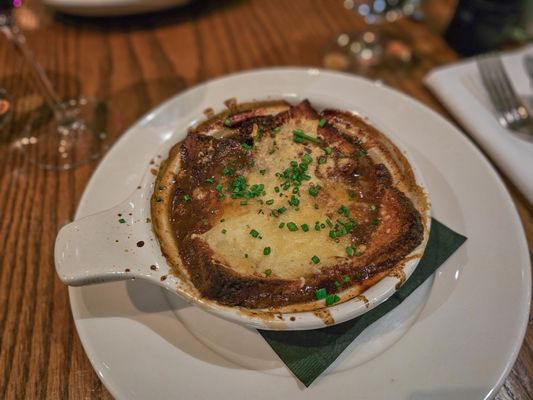 Les Cavistes | Bistro Bar à vin Boutique by null