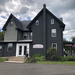 Bucks County Antique Center - The entry to The Bucks County Antique Center