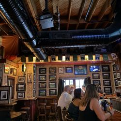 Connolly's On Fifth - Inside