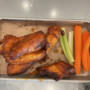 Armor Brewing - Buffalo wings - Breweries Near Me - Allen, Texas