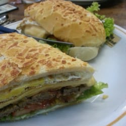Big Bread Padaria e Confeitaria - Churrasco R$14,00