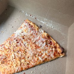 Mancini's New York Deli & Pizza - Cheese pizza slice