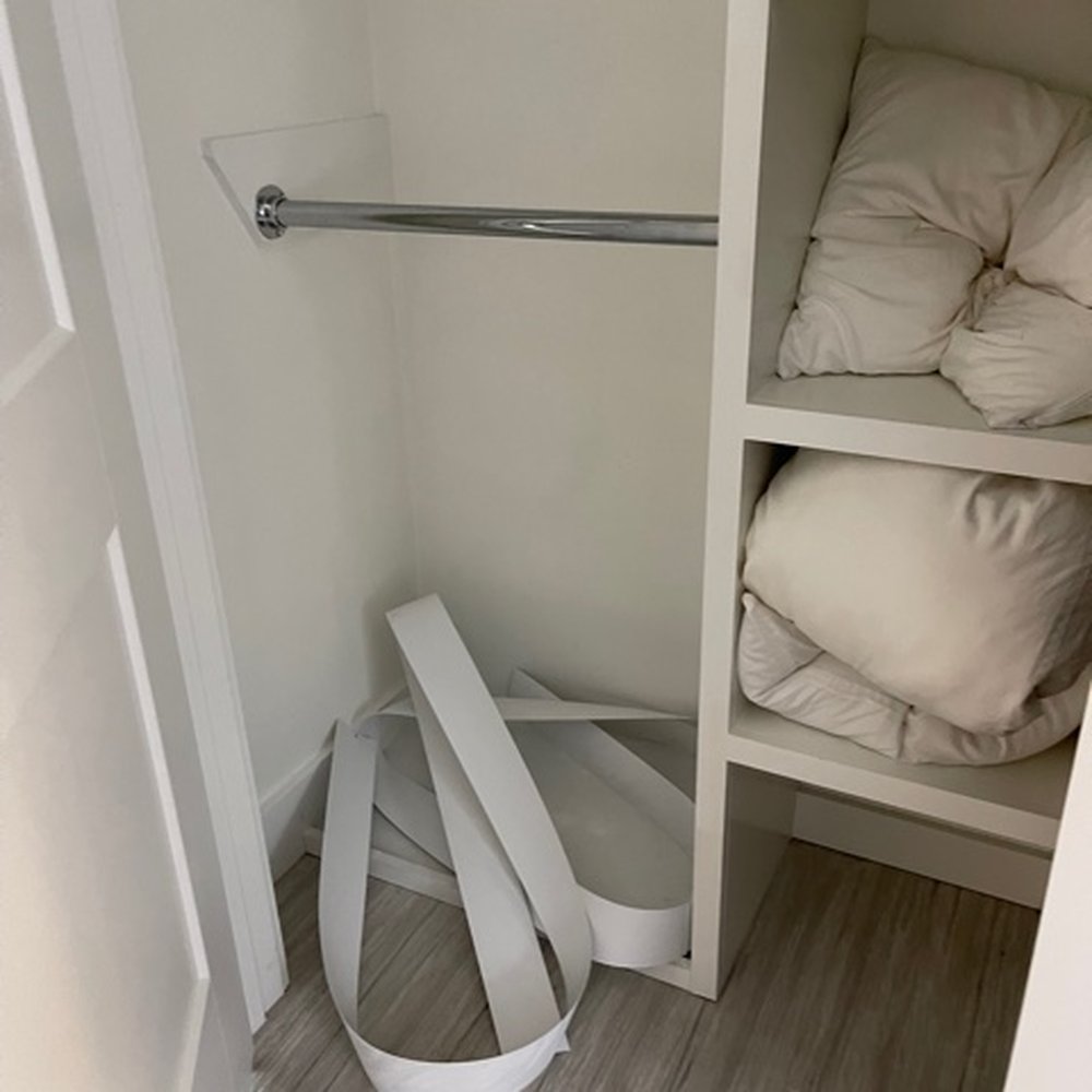 RealJoy Vacations - missing blinds slats thrown in closet - Vacation Rentals Near Me - Destin, Florida RealJoy Vacations - missing blinds slats thrown in closet - Vacation Rentals Near Me - Destin, Florida