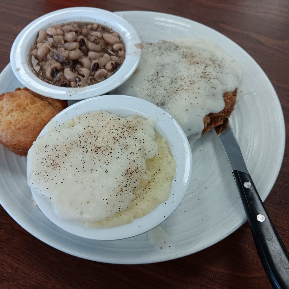 Main Street Restaurant - Country fried steak, black eye peas, mashed potatoes with white gravy and cornbread muffin - American Near Me - Snellville, Georgia Main Street Restaurant - Country fried steak, black eye peas, mashed potatoes with white gravy and cornbread muffin - American Near Me - Snellville, Georgia