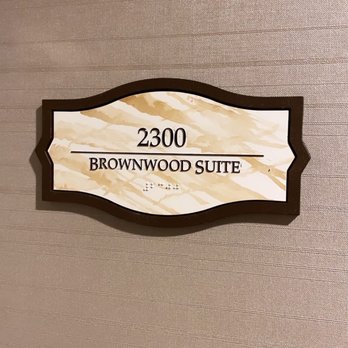 Fairmont Dallas - Amazing Suite with pull out couch and a bar. Walk in closet, great views! - Hotels Near Me - Dallas, Texas