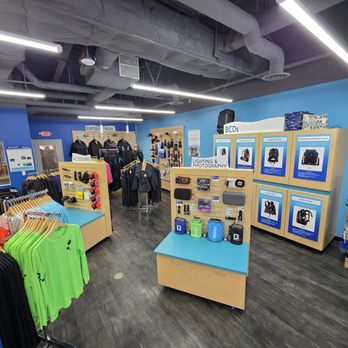 Diventures - From lighting and cameras to BCDs and regulators, our store is stocked with high-quality gear from top scuba brands. - Scuba Diving Near Me - Ashburn,, Virginia