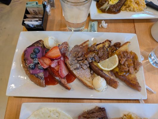 Batter & Berries South Loop by null