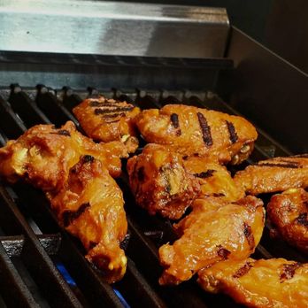 Pine Street Bar & Grill - Billy Wings - Bars Near Me - Raymore, Missouri Pine Street Bar & Grill - Billy Wings - Bars Near Me - Raymore, Missouri