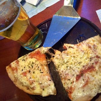 Colores Santos - Pizza and quilmes beer. - Spanish Near Me - Córdoba, X