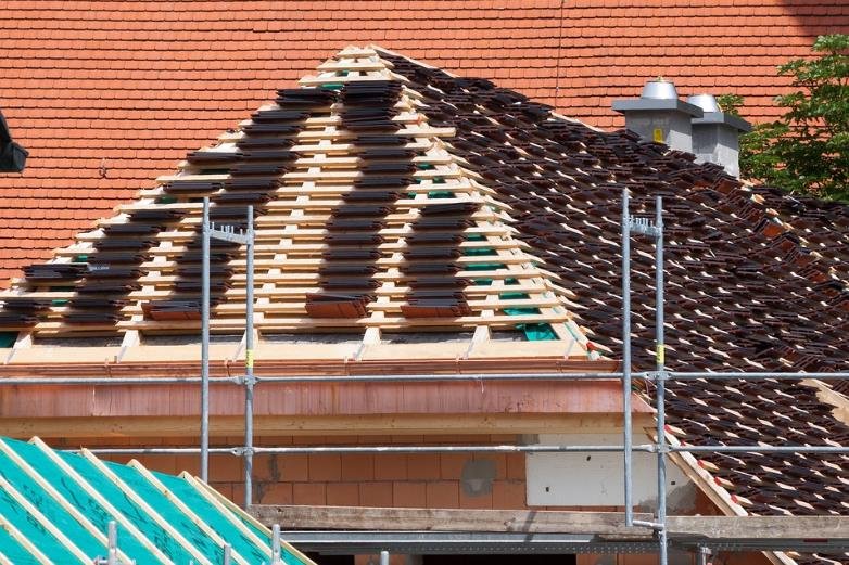 Slide of Roberts Roofing