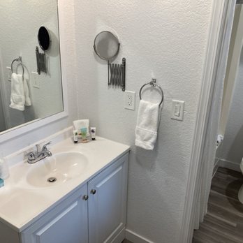 Buckley Inn - Sparkling clean - Hotels Near Me - Buckley, Washington Buckley Inn - Sparkling clean - Hotels Near Me - Buckley, Washington