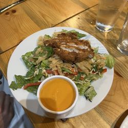 Two Penguins Tap & Grill - Crispy Thai Chicken Salad
