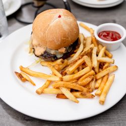 Lobster Shop - All American backyard burger