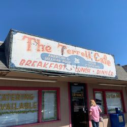 The Terrell Cafe - Mom & Pop AND hole in the wall all rolled into one!