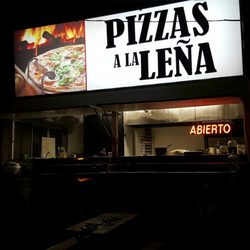 Pizzas a la Leña - Pizza cart!