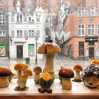 Bar Neptun - Catch a window view while enjoying your meal - Polish Near Me - Gdańsk, PM