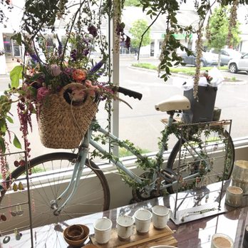 munera de terra - Florists Near Me - Ambler, Pennsylvania munera de terra - Florists Near Me - Ambler, Pennsylvania