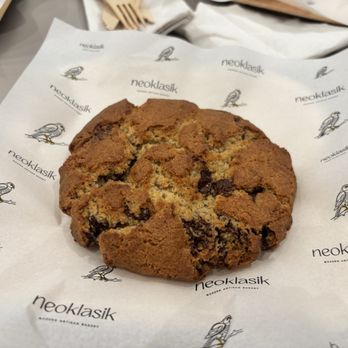 Neoklasik - Chocolate chip cookie!! - Bakeries Near Me - Coral Gables, Florida