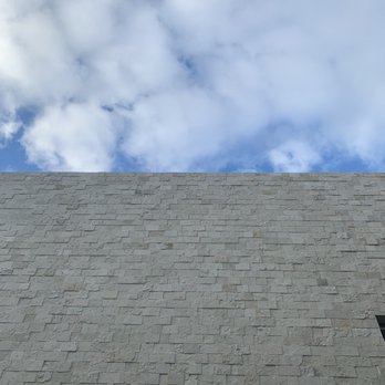 Alea Hotel by Nahuma - The stone adds a lovely aesthetic to the main hotel court yard area :) - Hotels Near Me - Tulum, ROO