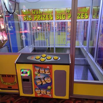 Celebrity Lanes - No prizes - Bowling Near Me - Centennial, Colorado