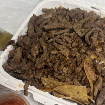 Robert’s Jalapenos - Carne Asada Chips (guac and sour cream on side) - Mexican Near Me - San Diego, California Robert’s Jalapenos - Carne Asada Chips (guac and sour cream on side) - Mexican Near Me - San Diego, California