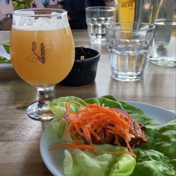 Viewpoint Brewing - Avodaba lettuce wraps - Breweries Near Me - Del Mar, California