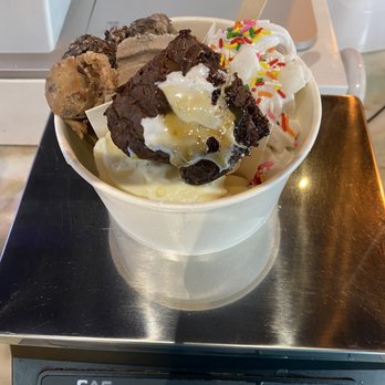 Frost - Cake Batter, lilikoi and taro with handy bowl divider. - Ice Cream & Frozen Yogurt Near Me - Kailua, Hawaii Frost - Cake Batter, lilikoi and taro with handy bowl divider. - Ice Cream & Frozen Yogurt Near Me - Kailua, Hawaii