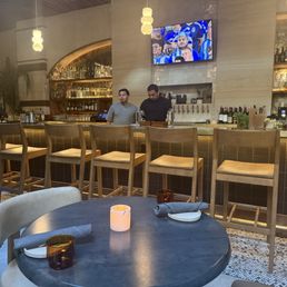 The bar! The bar!