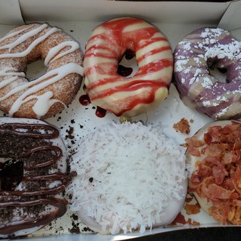 Duck Donuts - Cookies & Cream, Coconut, Maple Bacon, Blueberry Pancake, Raspberry Drizzle, and French Toast.... - Donuts Near Me - Pittsburgh, Pennsylvania Duck Donuts - Cookies & Cream, Coconut, Maple Bacon, Blueberry Pancake, Raspberry Drizzle, and French Toast.... - Donuts Near Me - Pittsburgh, Pennsylvania