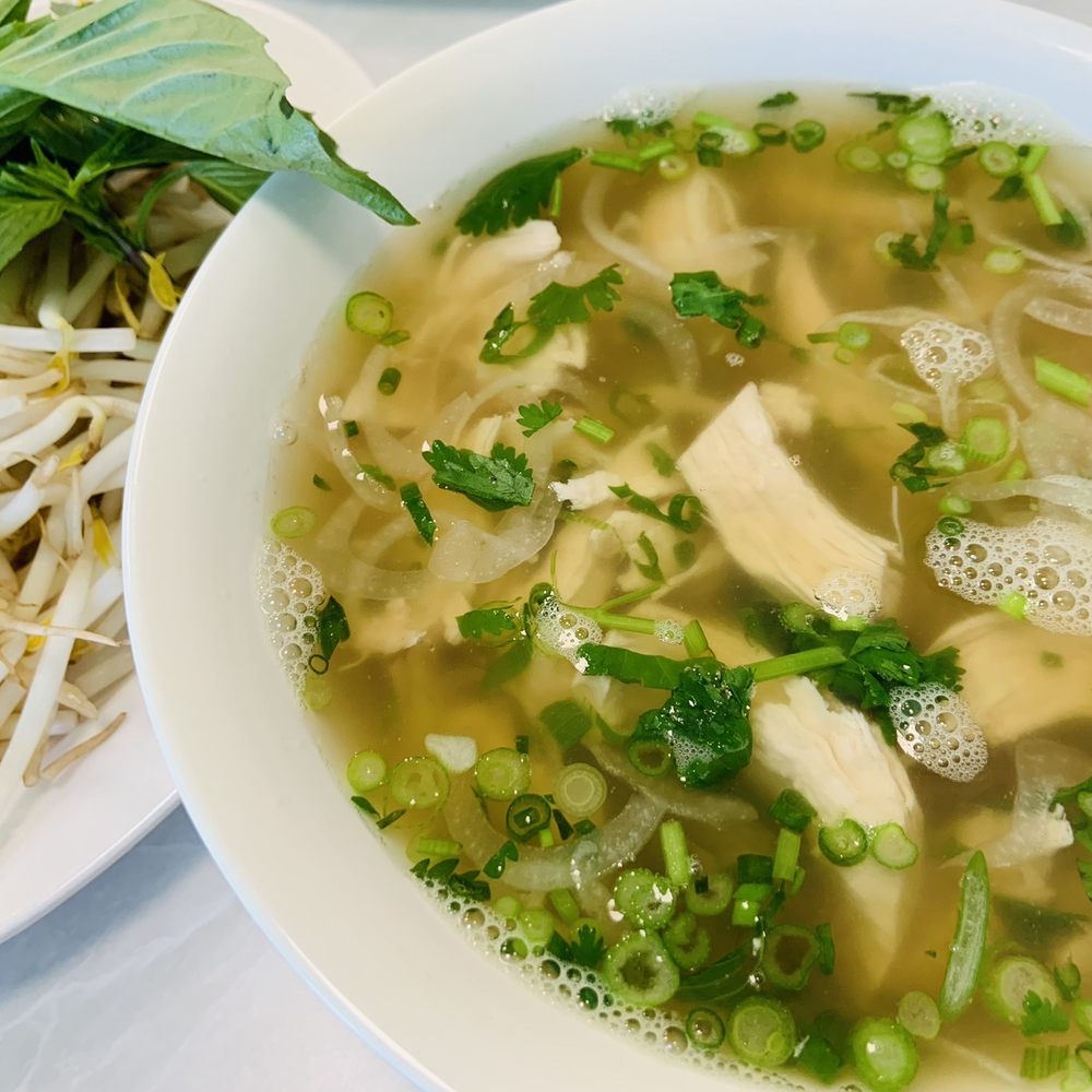 Pho Hoan Palace - Chicken phở - Vietnamese Near Me - Edmonton, Alberta Pho Hoan Palace - Chicken phở - Vietnamese Near Me - Edmonton, Alberta