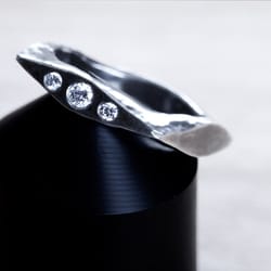 Jewelryclassdc - Sterling square ring, flush set with diamonds.