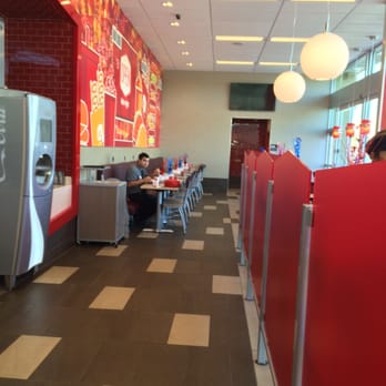 Jack in the Box - Clean inside - Fast Food Near Me - Chula Vista, California