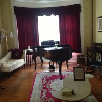 Victorian Charm Inn - Parlor, Victorian Charm Inn - Bed & Breakfast Near Me - Towanda, Pennsylvania Victorian Charm Inn - Parlor, Victorian Charm Inn - Bed & Breakfast Near Me - Towanda, Pennsylvania