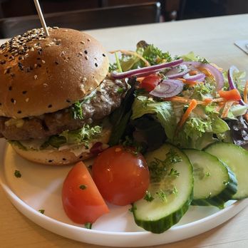 Brauhaus Zum Rammelsberg - Rammelsburger mit kleinem Beilagensalat - Breweries Near Me - Kassel, HE Brauhaus Zum Rammelsberg - Rammelsburger mit kleinem Beilagensalat - Breweries Near Me - Kassel, HE