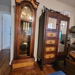 Classical Clocks & Antiques