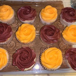 12 dozen vanilla cupcakes