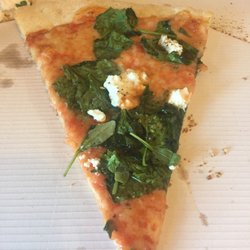 L'isola Che Non C'e - Arugula cheese pizza
