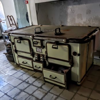 Hotel d'Hane-Steenhuyse - Stove at Hotel d'Hane-Steenhuyse - Museums Near Me - Gent, VOV