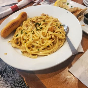 TGI Fridays - Pasta - American Near Me - Strongsville, Ohio