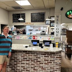 Mezza Luna Pizzeria