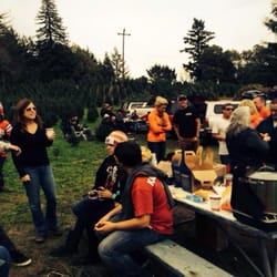 McKenzie Ranch - Tail-gate picnic at McKenzie's Ranch Christmas Tree Farm