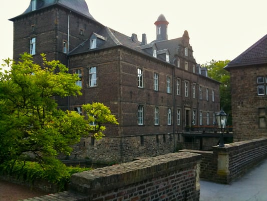 Schlosshotel Hugenpoet by null