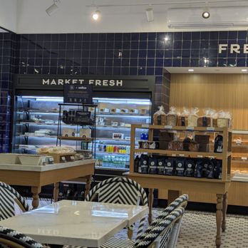 Paris Baguette - Bakeries Near Me - Staten Island, New York