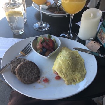 Biscottis - Biscottis Omelet with fruit and turkey sausage - American Near Me - Jacksonville, Florida