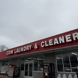 McCracken's 24 Hour Coin Laundry & Cleaners - Laundromat