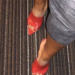 Shu Deal - A great pair of slides for $7!!!