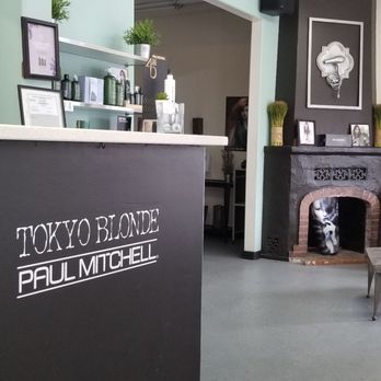 Tokyo Blonde - Front area of salon - Hair Salons Near Me - San Diego, California Tokyo Blonde - Front area of salon - Hair Salons Near Me - San Diego, California