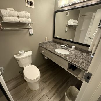 Navy Lodge Mayport - Bathroom - Hotels Near Me - Mayport, Florida Navy Lodge Mayport - Bathroom - Hotels Near Me - Mayport, Florida