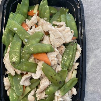 Golden City Restaurant - Chicken with Snow Peas - Chinese Near Me - Vancouver, Washington